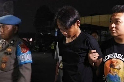 Foto Wajah Pelaku Pukul Pengendara hingga Kejang di Cimahi yang Berhasil Ditangkap Foto Wajah Pelaku Pukul Pengendara hingga Kejang di Cimahi yang Berhasil Ditangkap